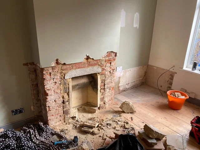 Chimney Breast Removal: Enhancing Space and Aesthetics