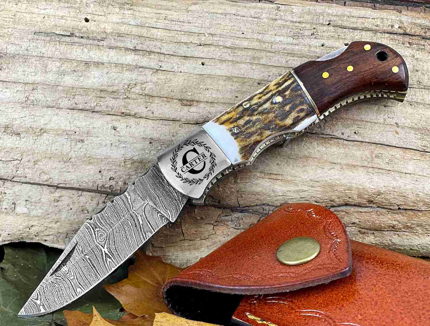 Skinning Knife Showdown: Fixed Blade vs. Folding