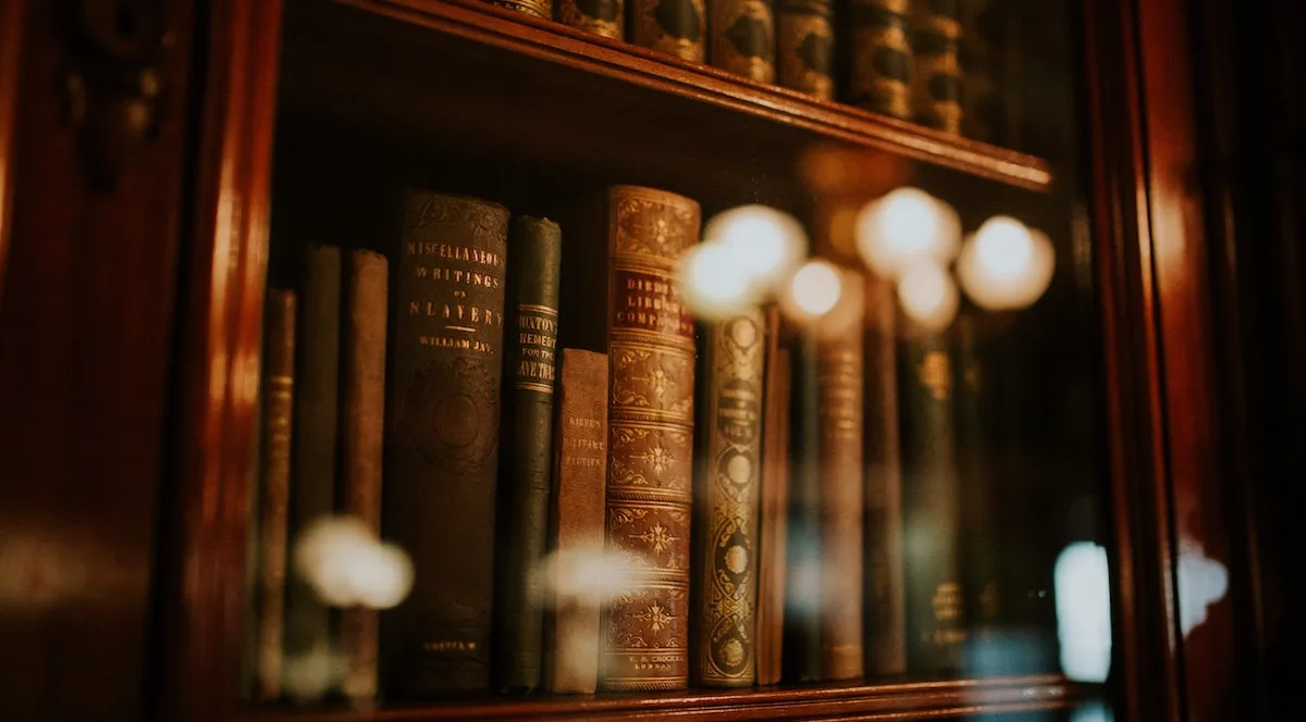 How To Write Accurate Dialogues in History Fiction