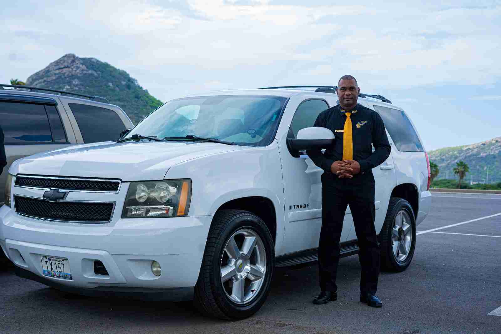 Navigating Sint Maarten: Unveiling the Top Taxi Services for a Luxurious Ride