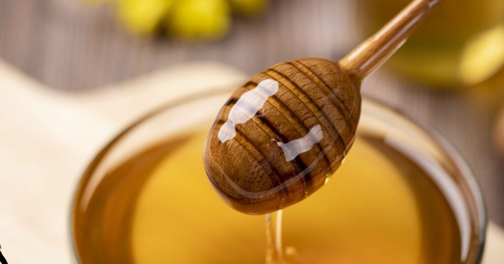 How is pure honey in Dubai different from regular honey?