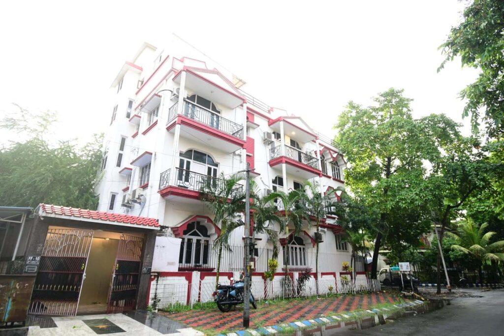 Salt Lake Palace – #1 Hotel in Salt Lake