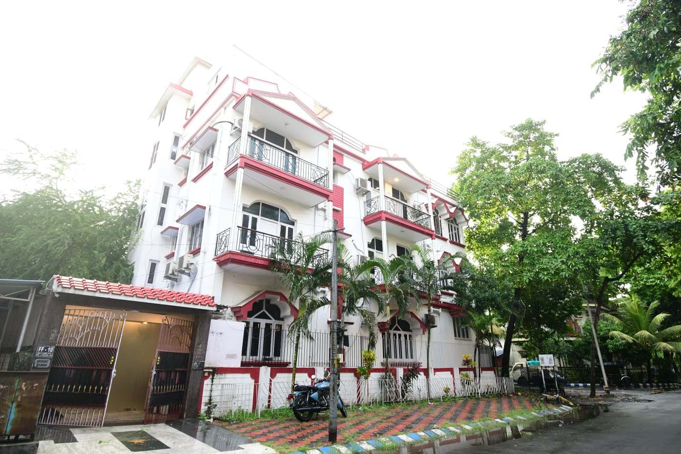 Salt Lake Palace – #1 Hotel in Salt Lake