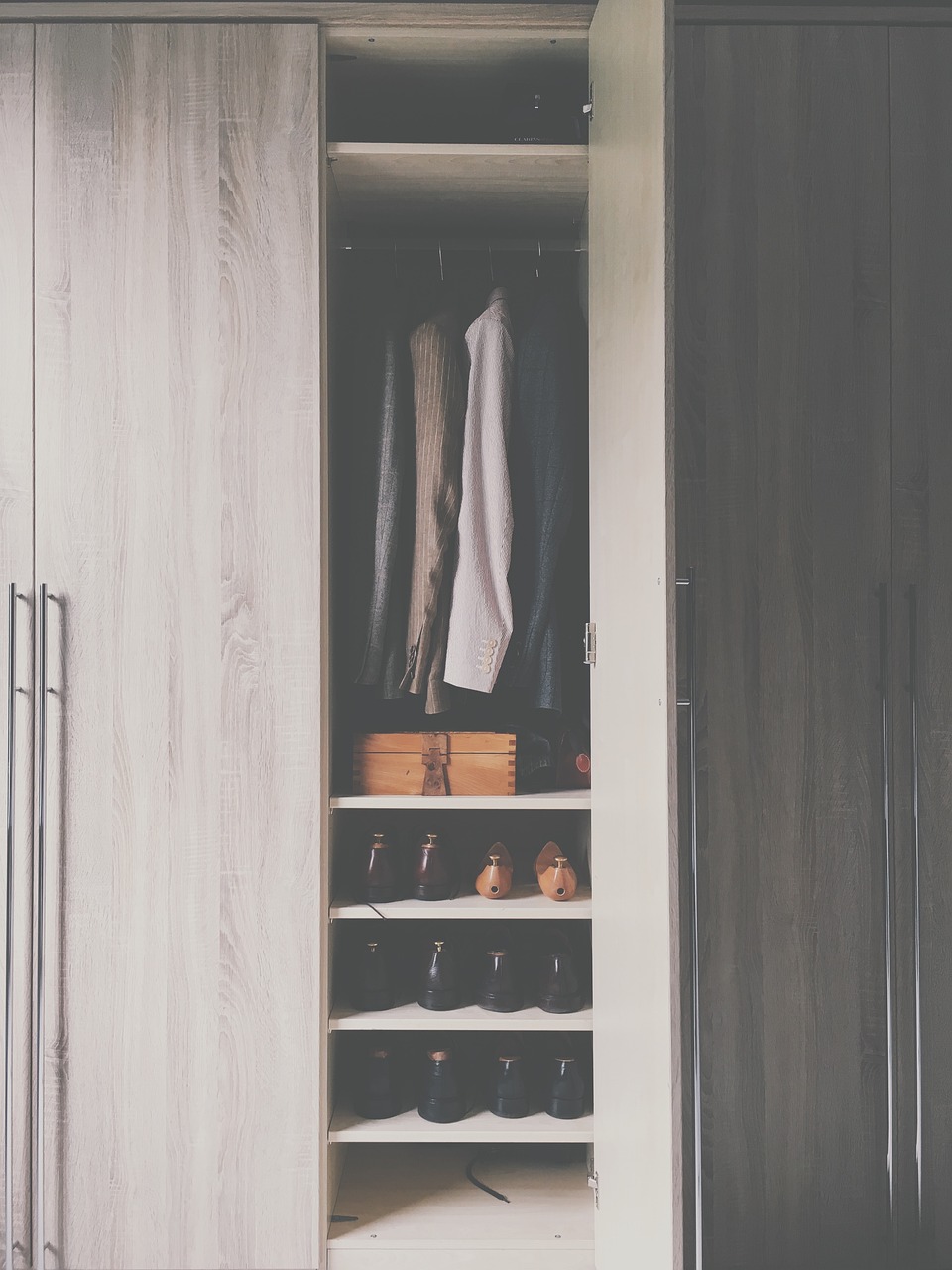 Unlocking Elegance: Discover the Best Closet Design in California with Reeko Cabinets