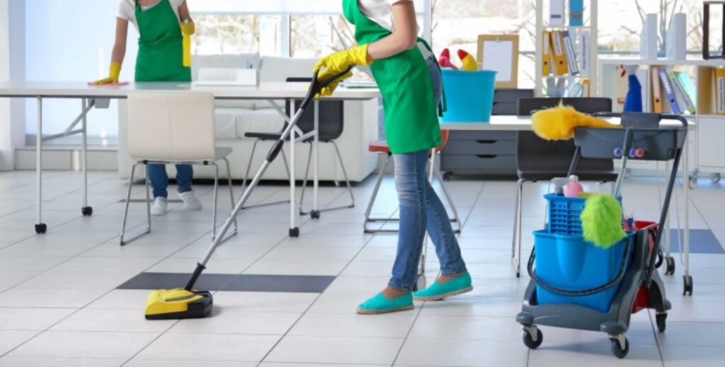 Contract Cleaning Services Market Size Share Growth & Analysis Report
