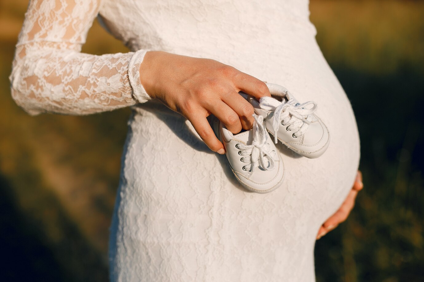 What Should Expecting Mothers Know About Temporary Housing Support?
