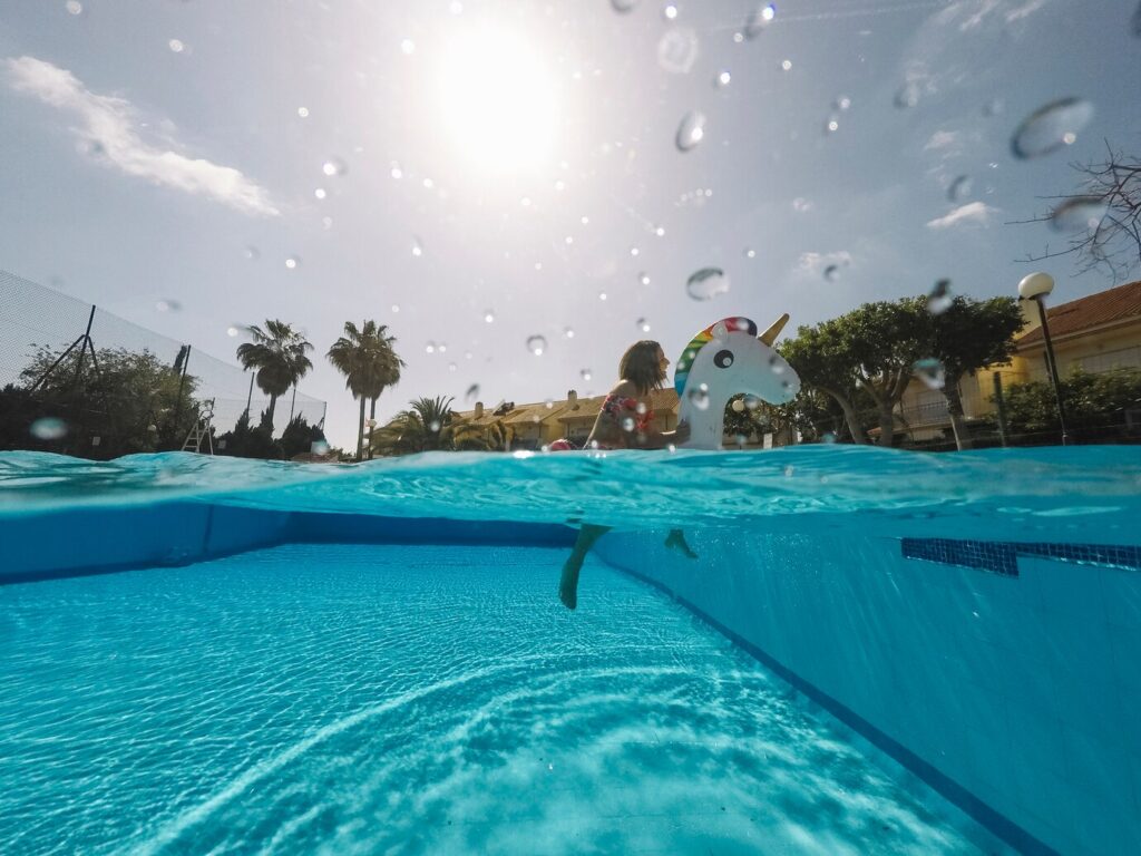 How Can I Find Reliable Houston Swimming Pool Builders?
